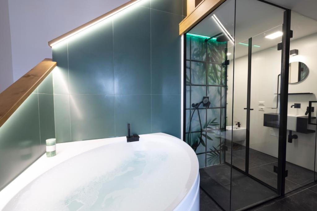 Bali Aqua&Charme Bed & Breakfast Gaeta Exterior photo